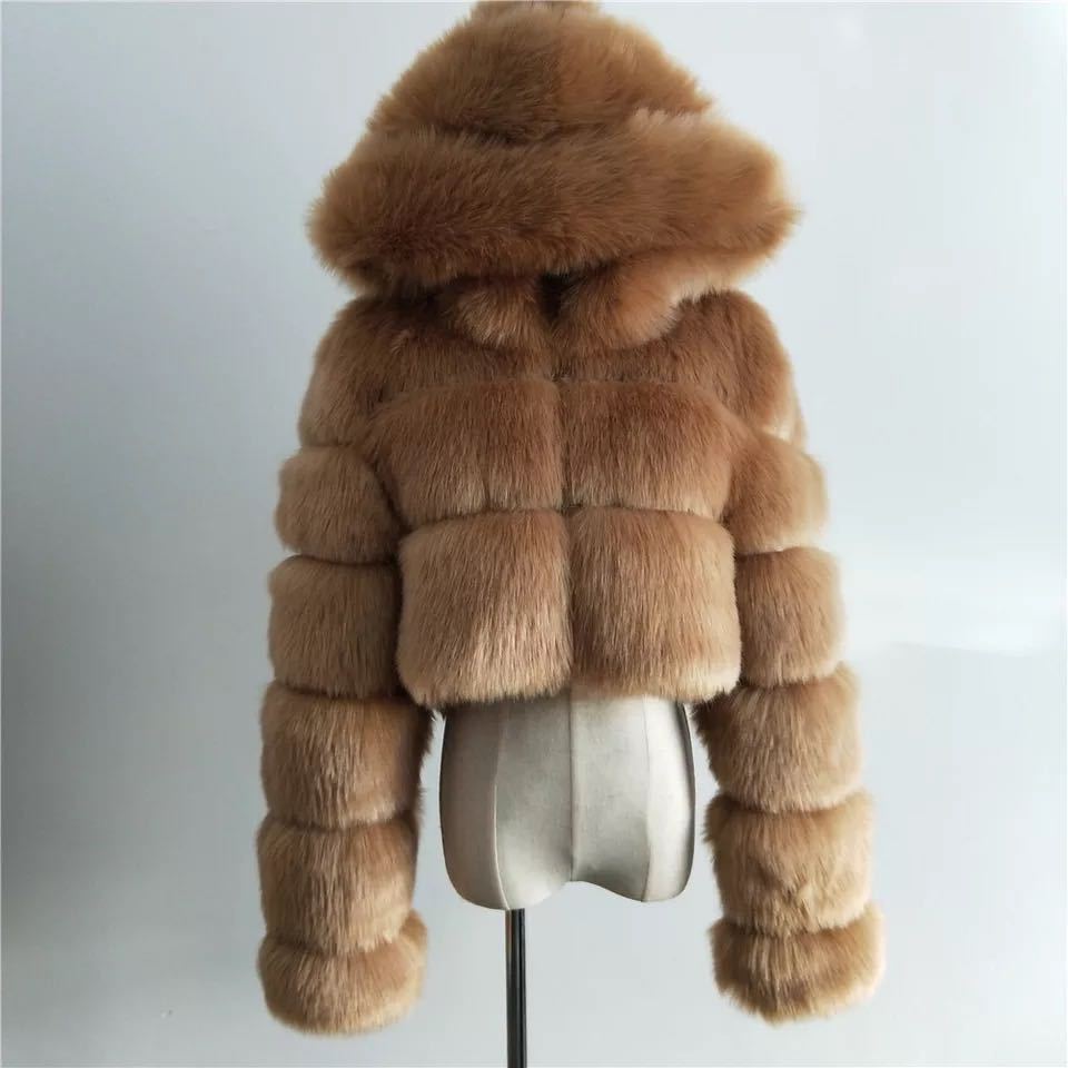 Alba™|Glamour en fausse fourrure