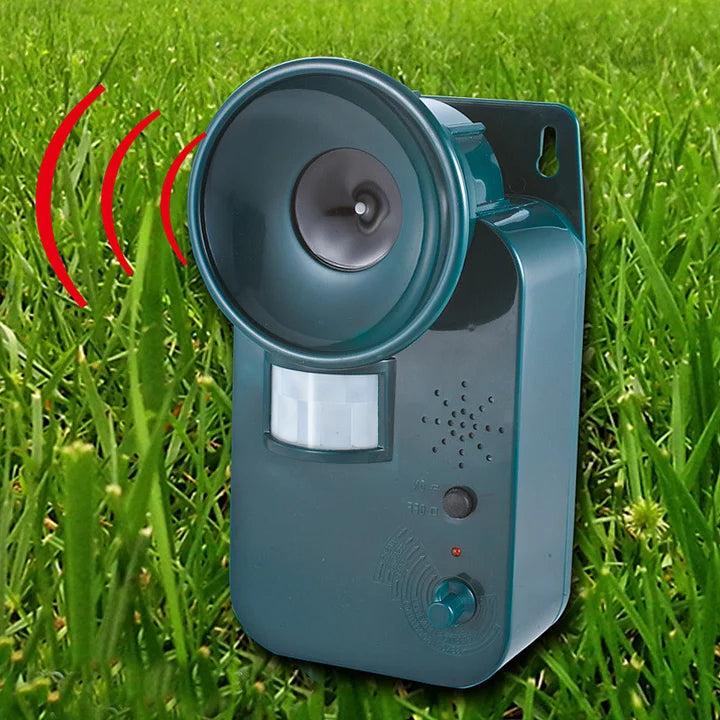 Ultrasonic Outdoor Animal Repeller Cordless Pest Control 5000 Sqft 9V
