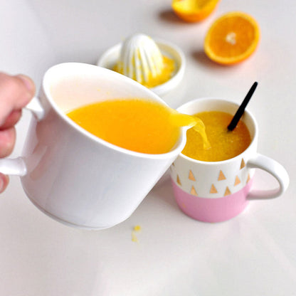 Minimalist Ceramic Ribbed Citrus Juicer