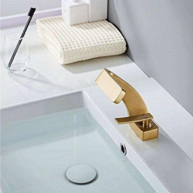 Modern Sleek Chrome Faucet With Waterfall Outlet