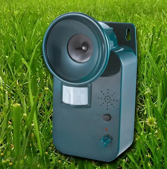 Ultrasonic Outdoor Animal Repeller Cordless Pest Control 5000 Sqft 9V