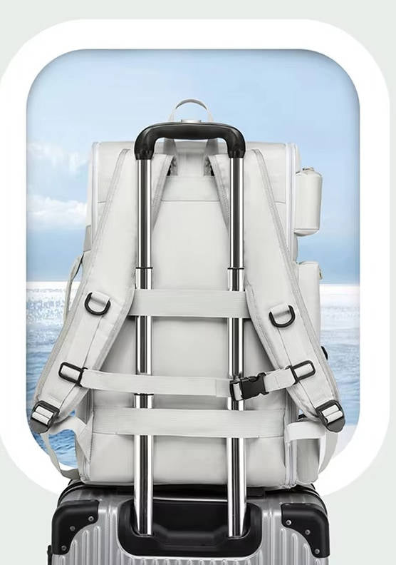 Large Capacity Travel Backpack With Laptop Compartment And Wet Dry Separation