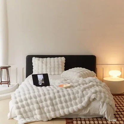 All-Season Plush Blanket Lightweight Cozy Year-Round Warmth