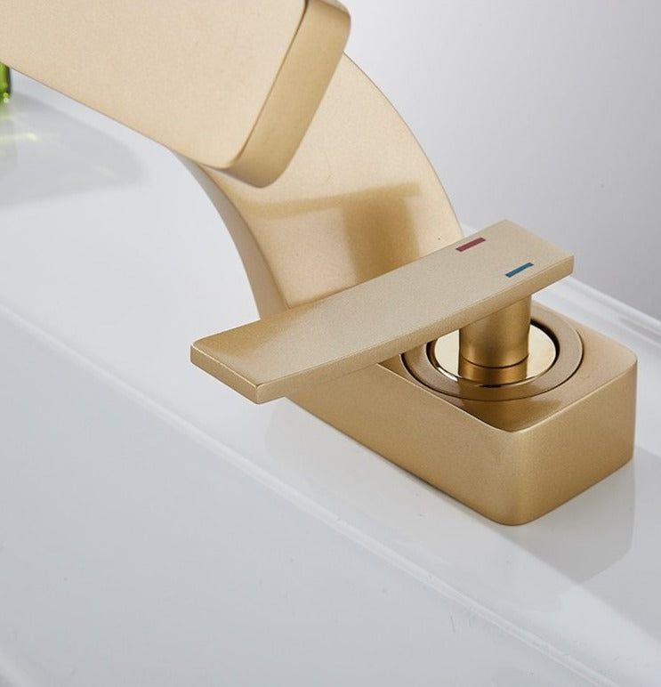 Modern Sleek Chrome Faucet With Waterfall Outlet
